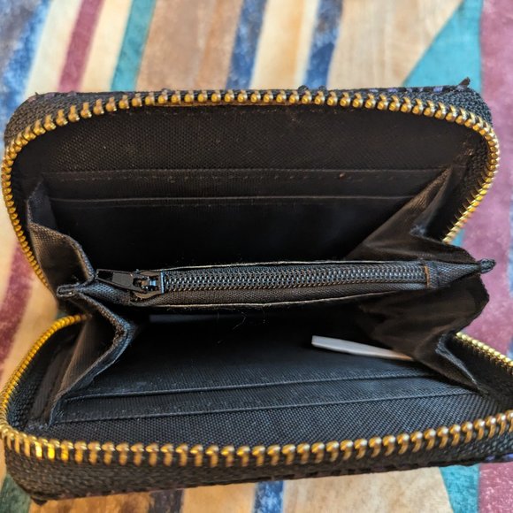 Beautiful metallic wallet - Picture 4 of 4